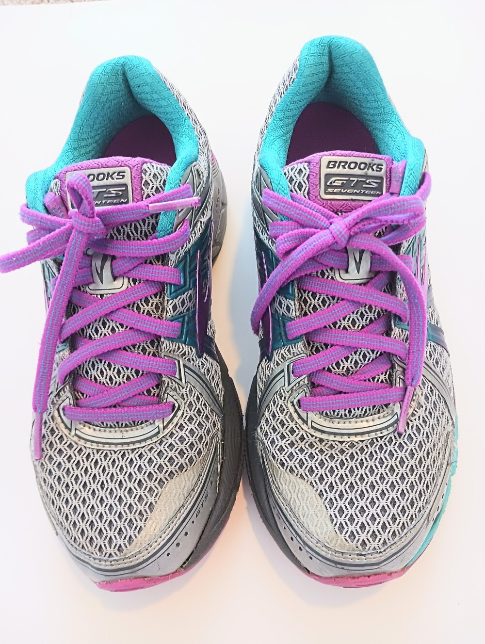 BROOKS Gts 17 Low Top Lace-Up Women Multi-Colored Sneakers Size 8 Medium